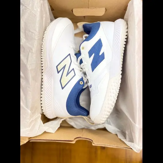 New Balance CK4020N5 Cricket Shoes Style: CK4020N5 Manufactured: March 2024 MRP: ₹7,999 After Discount: ₹5,500 Sizes: All Sizes Available Product Overview The New Balance CK4020N5 Cricket Shoes are engineered for power, comfort, and performance. Designed specifically for modern cricketers, these shoes offer superior stability, breathable mesh upper, and enhanced grip on turf and matting wickets. Key Features ✔ Lightweight EVA midsole for all-day comfort ✔ Strong traction outsole for better grip and stability ✔ Breathable material keeps your feet cool during long innings ✔ Ideal for batting, fielding, and training ✔ Durable build for long-lasting performance Why Choose New Balance CK4020N5? This model is trusted by cricketers worldwide for its balance between comfort and control. Whether you're a beginner or pro player, these shoes give you the confidence to perform your best. Available Sizes Full stock available – Select your size and grab it before it sells out. 🔥 Limited Stock — Order Now!